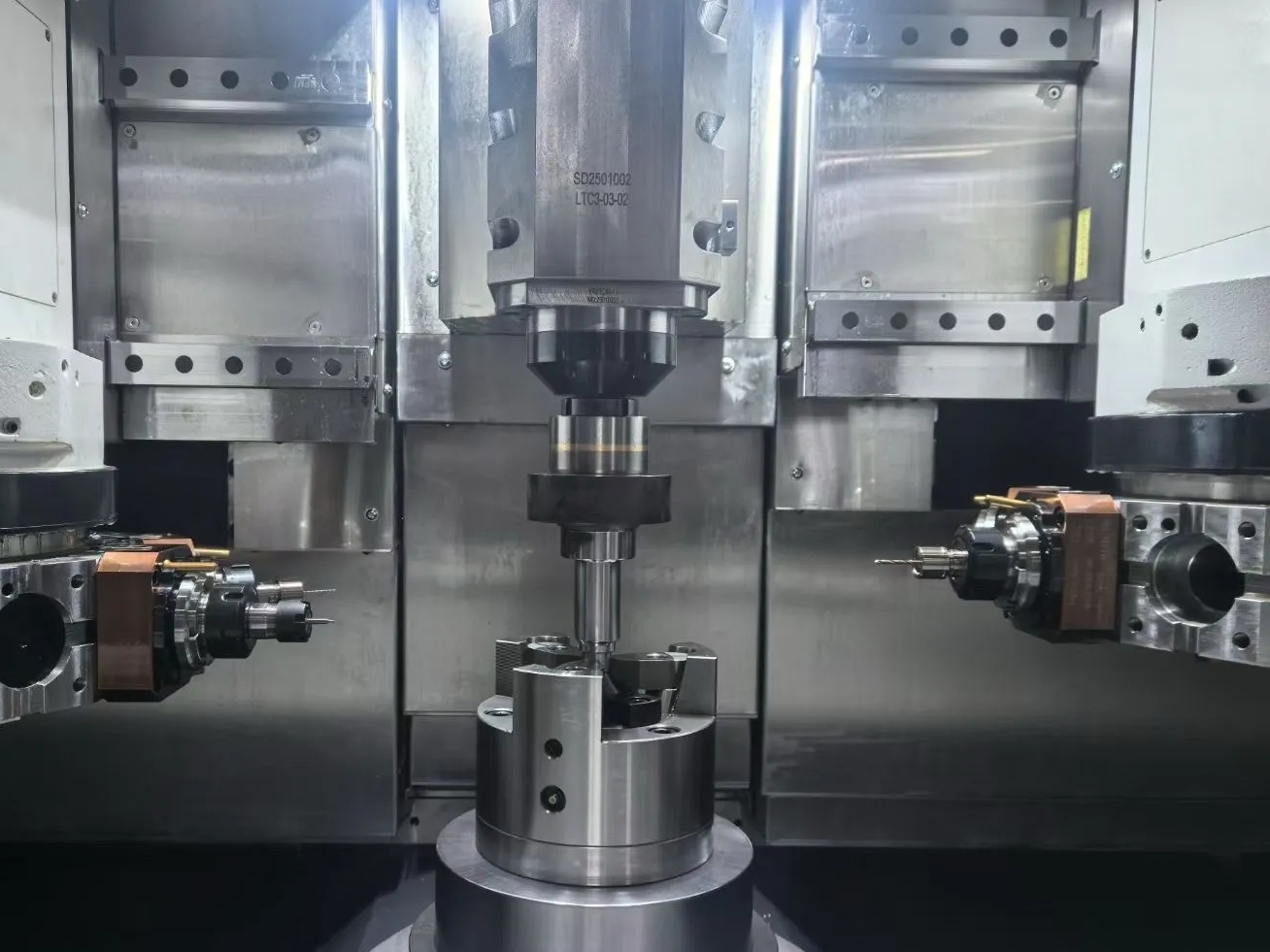 Vertical Mill-Turn Machines spindle and workholding layout